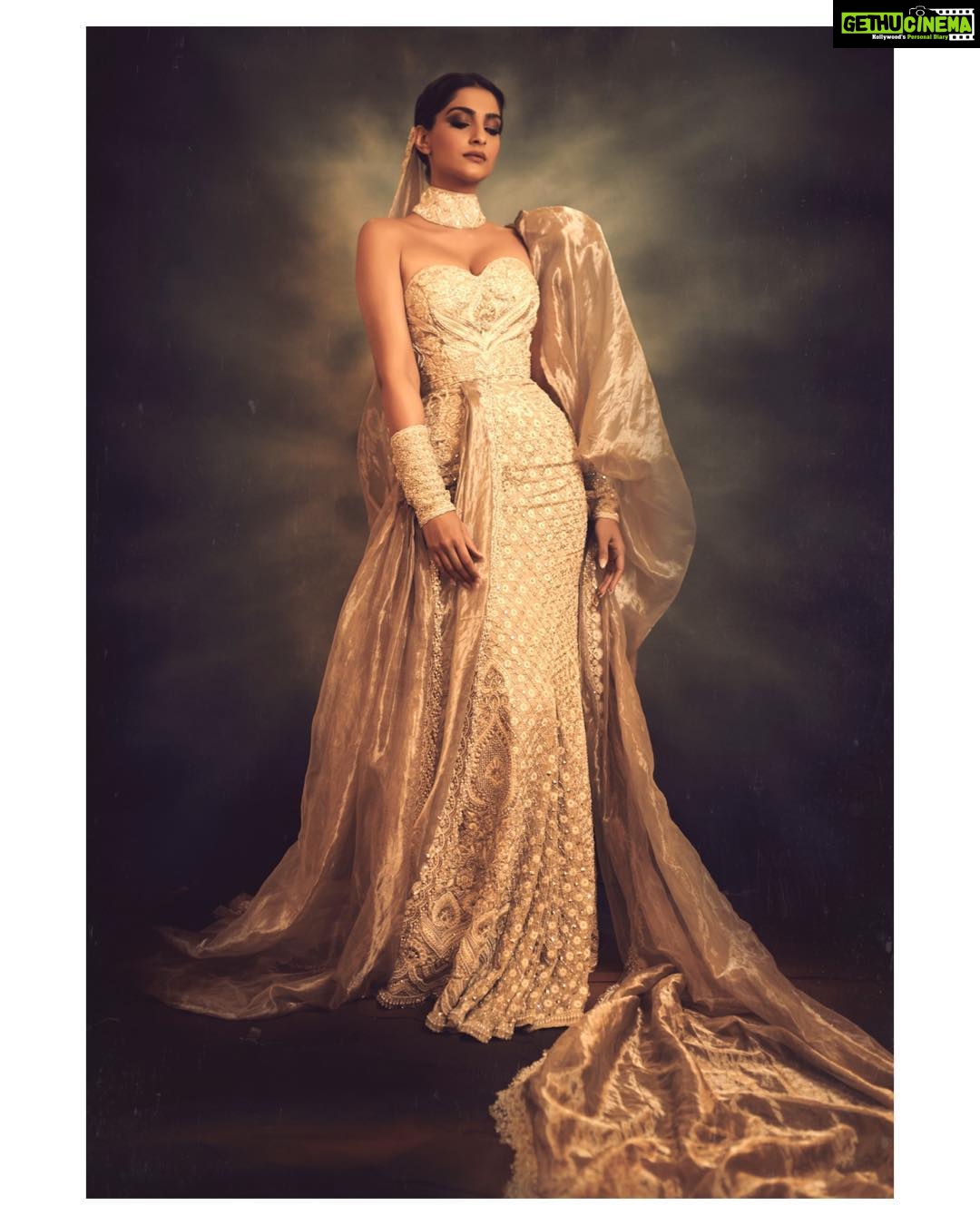 Sonam Kapoor Instagram - For the @chopard #lanuitdesrois dinner party in @abujanisandeepkhosla