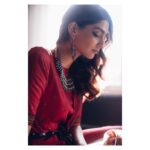 Sonam Kapoor Instagram - A place in the sun #NoRhesonICant #IndianPrincess @wearerheson @rheakapoor 📷: @moeez