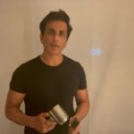 Sonu Sood Instagram – Hair styling is an art and teaching that is my passion. ✂️ #supportsmallbusiness #supportlocal #support #hairstyles #haircut