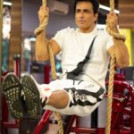 Sonu Sood Instagram – Rope Chairs are so comfortable 🏋️‍♀️