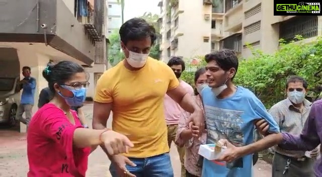 Sonu Sood Instagram - It’s heartbreaking to see people suffer all over the nation, although Covid-19 cases have reduced , the situation of numerous families still remains grim. Met Abhishek who has lost his hearing and is still undergoing treatment. Deeply touched by his love and praying for his speedy recovery. I urge people to come forward, we, together can help them overcome these difficult times 🙏