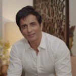 Sonu Sood Instagram - Thank you @dhani App for distributing 25 lakh COVID Care Health Kits for FREE. I am joining them in spreading this message. Order your FREE kit from Dhani app or Dhani.com and share this video with your friends and family. #DhaniAapkeSaath Jai Hind 🇮🇳 #Covid#covid #coronavirus #corona #stayhome #love #quarantine #lockdown #staysafe # #instagram #like #follow #pandemic #virus #india #stayathome #health #dhani #dhaniapp @dhani
