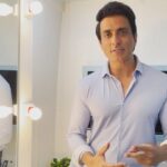 Sonu Sood Instagram – अपनी असीम शक्तियों से रहे जो अंजान,
कैसे बने वो योद्धा से भगवान?
देखिए #TheLegendOfHanuman
@DisneyplushotstarVIP पर, और मुझे बताइए कि आपको शो देखने के बाद हनुमान जी के बारे में क्या नया पता चला। जय हनुमान! 🙏🏼