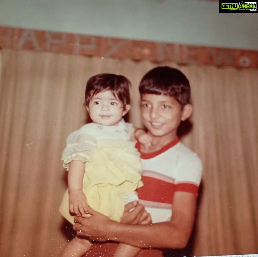 Sonu Sood Instagram - I remember the day u were born.. It was 5am on 2nd October. The Tribune, a popular newspaper was at our doorstep with Gandhi Ji’s picture on the front page. Ramu bhai informed us that we are blessed with a little sister .. we stood at the main gate when dad came on a scooter to pick us up to take us to the civil hospital .. Then mom came out of the operation theatre on a stretcher and we saw our little sister Malvika sleeping in a cradle. How time flies ❤️ Bless u my little sister Gunnu. Love u loads.❤️ @malvika_sachar