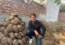 Sonu Sood Instagram - Mere Punjab Di Mitti Di Khushbu ❤️ ( ps: Cow dung/Gobar /paathi❤️)