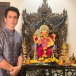 Sonu Sood Instagram - #GanpatiBappaMorya 🙏💛