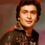 Sonu Sood Instagram – Cinema can pass 
Not RISHI KAPOOR. 
Sir you are immortal and I know it. 
Just its going to be a new a STAGE. 
A new performance & 
a new audience 💔

#riprishikapoorsir