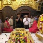 Sonu Sood Instagram - Blessed to spend the last day of this year seeking blessings from Sai Baba in SHIRDI. Prayed for a great year ahead for everyone. Have a super year friends. ❣️Love you all. 🙏Om Sai Ram 🙏