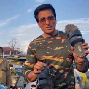 Sonu Sood Instagram - Our Chappal Showroom 🥿 
20%discount on my name 😂
#supportsmallbusiness #support #shoes #shoplocal #shopsmall #shopsmallbusiness