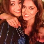 Srinidhi Ramesh Shetty Instagram - My Supra sister 😘😘 @asha.bhat 💖 #lastnight #Missindia2017 #suprafamily #loveher #MissSupranational2016 #SrinidhiShetty #Ashabhat 😊