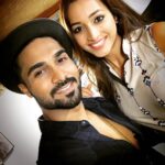 Srinidhi Ramesh Shetty Instagram - It was such a pleasure meeting u @salmanyusuffkhan 😊 We all know he's such a great dancer & undoubtedly an amazing person too 😊 #tbt #yamaha #swagbash #event #bangaloreans #goodtimes #bangalore #MissSupranational2016 #SrinidhiShetty 😊