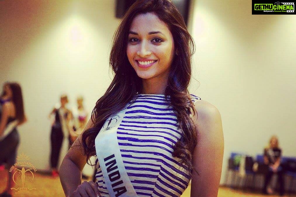 Srinidhi Ramesh Shetty Instagram - Smile - So many situations in life, many ups and downs, but if we do walk through all life situations with joy and a smile on our face, I think that's a beautiful life...ππ Love and Cheers!!!π #smile #behappynomatterwhat #behopeful #throwbackthursday #togoodolddays #pageantdays #MissSupranational2016 #SrinidhiShetty #india πΈ