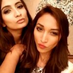 Srinidhi Ramesh Shetty Instagram - Divas reunion 💖💖 @aradhanaburagohain_official @roshmitaa #partnersincrime #crazyus #missedthesetwosomuch #yamaha #successparty #throwback #MissSupranational #MissSupranational2016 #SrinidhiShetty #GlobalBeautiesGrandSlam #MissosologyBig5 #Malopolskaregion #KrynicaZdroj #HotelKrynica #india 💖