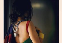 Sruthi Hariharan Instagram - #ILKAL SERIES 5 . . The one thing I love about Ilkal and similar handloom fabrics, is that there are a trillion ways one can wear it and style it! With vibrant colours, textures and materials, handlooms have something so beautiful about them - it is hard to ignore. Contact @mahitha_prasad for some fun ways to wear your ilkal 😊 #dressitupwithilkal . . Photography by @prayok_photography with tips from @ganeshdevarajan 😊 Styled and designed by @mahitha_prasad with expert advice from my style guru @bapatshweta Gorgeous neck piece from @sangeetaboochra #sustainablefashion #ilkalfashion #loveforhandloom #handloomrevival #photoseries #spinalarticulation #yearight #lookwhoseback #lovethatneckpiece