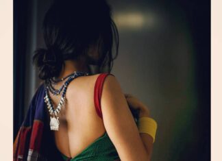 Sruthi Hariharan Instagram - #ILKAL SERIES 5 . . The one thing I love about Ilkal and similar handloom fabrics, is that there are a trillion ways one can wear it and style it! With vibrant colours, textures and materials, handlooms have something so beautiful about them - it is hard to ignore. Contact @mahitha_prasad for some fun ways to wear your ilkal 😊 #dressitupwithilkal . . Photography by @prayok_photography with tips from @ganeshdevarajan 😊 Styled and designed by @mahitha_prasad with expert advice from my style guru @bapatshweta Gorgeous neck piece from @sangeetaboochra #sustainablefashion #ilkalfashion #loveforhandloom #handloomrevival #photoseries #spinalarticulation #yearight #lookwhoseback #lovethatneckpiece