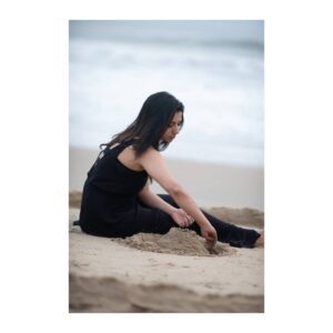 Sruthi Hariharan Instagram - Short lived like a sand castle . ~Taatkalika ...
.
.
.
Photo captured by @sbhagavath during the shoot of something special - something I cant wait to share with you all 🤗 #worklikethis #cantcallitworkifyoulovewhatyoudo
