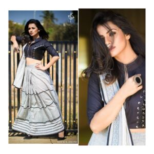 Sruthi Hariharan Instagram - To let the wind blow your hair away ....😊
.
Also, do tune into @master_dancers tonight, to watch us celebrate #womensday ... Watch out for two of the best master- dancers kill it with their performances😊 Who is your favorite ? Message below - we'd love to know what you think .. Saree from @the_sewing_company
Ring from @sangeetaboochra
Septum ring from @quirksmithjewelry
Styled by @bapatshweta
Styling Assistant @snehagajula007
Assisted by @shashwatichandrashekar
Make up by @shivugowda2011
Make up assistant : @ekiran00007
Photographed by : @vasukikarkone @raaghavphotography 
#masterdancer #kidsanddance #betterbytheday