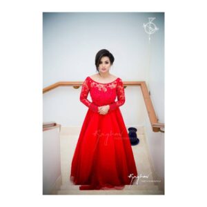 Sruthi Hariharan Instagram - Pause again . .
.
Styled and designed by  @nishra_by_nishara_shravya (DM them- not me guys for orders ) 😋🤗
Clicked by @raaghavraghu 
Make up by: @vyduryalokesh 
Hairstyle by : @lialice7
Accessories by : @moondrops_24