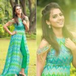 Sruthi Hariharan Instagram – The green way, all the way! ☺
Thank you @reshmakunhi for lending me this  from your latest collection :) Make up by the ever amazing @shivugowda2011 
Accessories from @moondrops_24 ☺ 
For #Tarak at Majaa Talkies :) Also mood right now is to stay positive and keep going with the flow, cos its too late to turn back… 😌