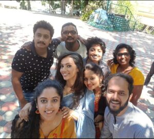 Sruthi Hariharan Instagram - His humility, humor and intelligence could make anyone feel comfortable and engaged while in his company. A beautiful soul . An artiste par excellence.... 
As I scroll down my gallery, I see these pictures too. Of those happy times. These pictures were taken during the puja of #Nathicharami - @sancharivijay 's and my third film together . 
I miss you Mr national award . Will miss you forever .