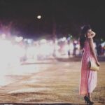Sruthi Hariharan Instagram - The need to look back, and know ...that the journey so far has been worth it 😊 Photography by @gomteshupadhye #throwback #streetsofbengaluru #fromthearchives #latergrams Indiranagar 100ft Road