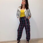 Sunny Leone Instagram - About last night look :) Lips: #CherryBomb by @starstruckbysl Outfit: @forever21_in @forever21 Styled by @hitendrakapopara Styling Asst @shiks_gupta25 & @sameerkatariya92