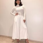 Sunny Leone Instagram - Love this cutie outfit!! . Lips: #Kissmepink by @starstruckbysl Outfit: @madebycuin Styled by @hitendrakapopara