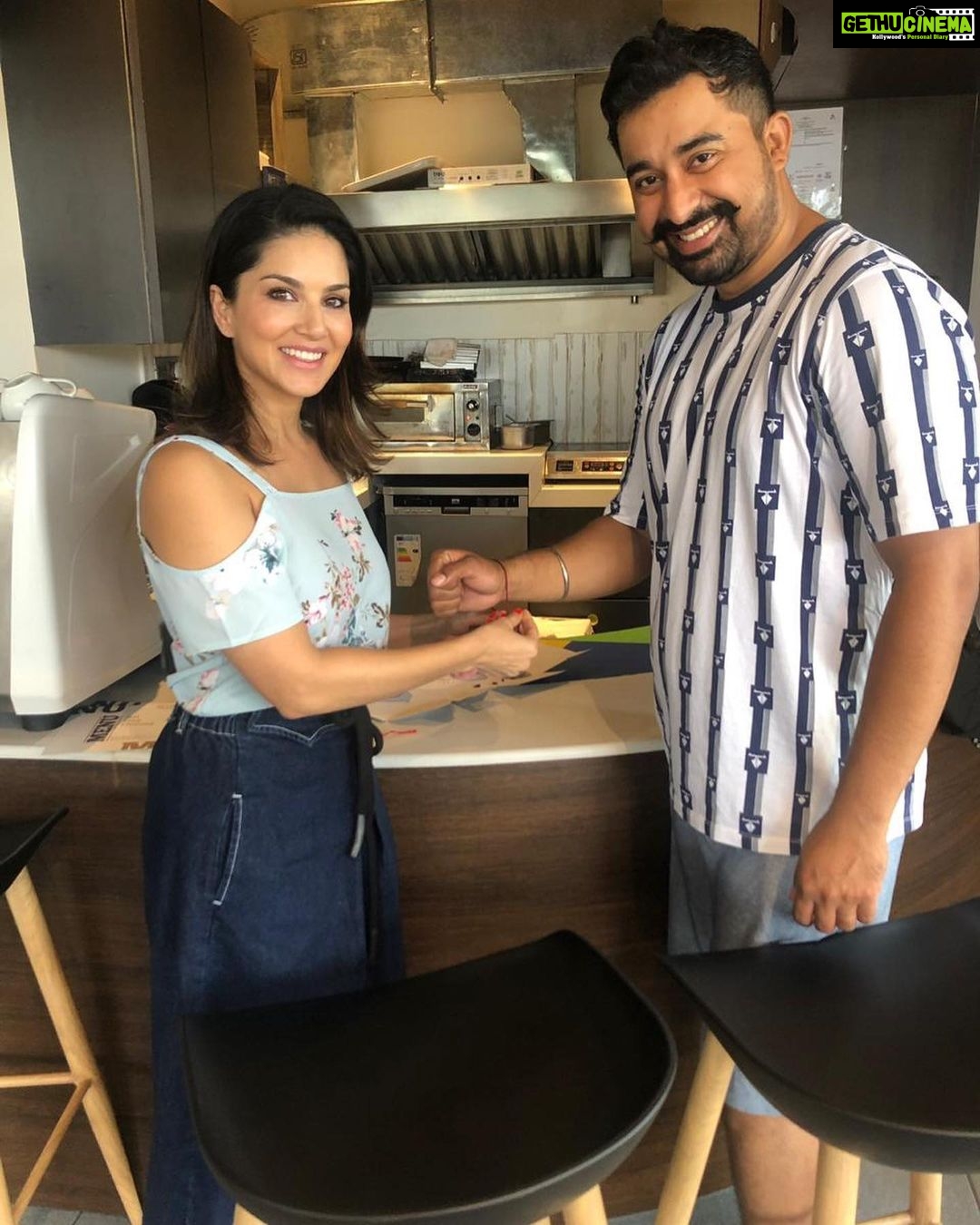 Sunny Leone - 1.3 Million Likes - Most Liked Instagram Photos