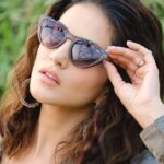 Sunny Leone Instagram - Getting my shade swag on with @iarrasunglasses 😎 #SunnyLeone Sunny Leone
