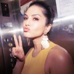 Sunny Leone Instagram – Peace out ✌️ Sunny Leone