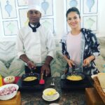 Sunny Leone Instagram - I took over part of this station to make Noah and Asher some banana wheat pancakes and apple sauce :) #momlife So nice of the kitchen staff and @dominiquefieuxcuisinier to let me make my boys their food sometimes. :) thanks! Jaipur, Rajasthan