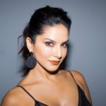 Sunny Leone Instagram - Hey there 😘 Lips: #Caramello by @starstruckbysl