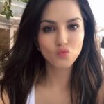 Sunny Leone Instagram - Lunch time!!