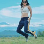 Sunny Leone Instagram - Just hanging out 😜!! ~~~~~~~~~~~~~~~~~~~~~~~~~~~~~~~~~~~~~~~ Wardrobe by @stalkbuylove Accessories by @splashindia Sunglasses by @iarrasunglasses Footwear by @carltonlondonindia Styled by @hitendrakapopara Assisted by @sonakshivip @parmeet_kaur_kalra HMU by @tomasmoucka @jeetihairstylist Pic credits: @kapil_khilnani #SunnyLeone #SplitsvillaXI Jim Corbett National Park - Ramnagar