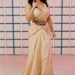 Sunny Leone Instagram - Your chance to be in the official music video of Madhuban Mein Radhika with me. Reel it yet? Make your reels using the official audio and Do NOT forget to tag me; @saregama_official; @kanik4kapoor and use #ReelyFamous & #MadhubanMeinRadhika @ganeshacharyaa @toshisabri @shaaribsabri
