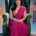 Sunny Leone Instagram - Want to stand a chance to feature with me in my next biggest music video- Madhuban Mein Radhika! 😍😍 PARTICIPATE NOW by making your crazy reels using the official audio and Do NOT forget to tag me; @saregama_official; @kanik4kapoor and use #ReelyFamous & #MadhubanMeinRadhika @ganeshacharyaa @toshisabri @shaaribsabri