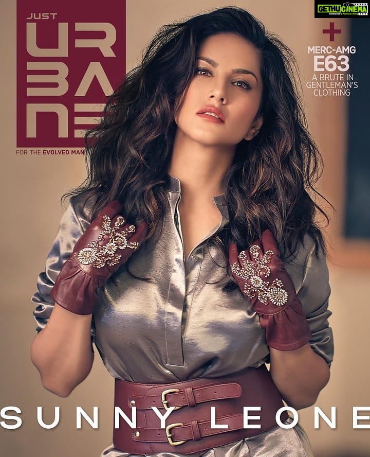 Sunny Leone Instagram - So excited to be on the cover of @justurbane Mag - Dec issue! Check it out π . . Styled by @hitendrakapopara Assisted by @parmeet_kaur_kalra Publisher: @theabhikulkarni Photography: @sameerbelvalkar Art Direction: @jatinjoshii Words: @sudhakar14 Styling: @nakhrevakhre Makeup: @tomasmoucka Hair: @jeetihairtstylist Ensemble: @rockystarofficial _______________________________________________ #justurbane #covergirl #sunnyleone #december