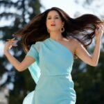 Sunny Leone Instagram – Yep, some days your hair is just THAT amazing !!!! :)