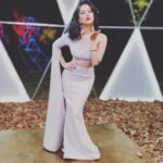 Sunny Leone Instagram - 😘 . . Dress & Jewellery by @mad.glam Styling done by @Hitendrakapopara Assisted by @parmeet_kaur_kalra @Sonakshivip #SunnyLeone #mtvsplitsvilla