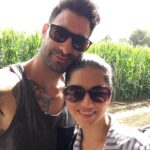 Sunny Leone Instagram – Chillin with the handsome @dirrty99
. Family day but we snuck in a pic of just us :)