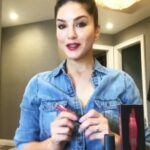Sunny Leone Instagram - #NewsFlash Hey everyone!! My latest exclusive @StarStruckbySL shade #Rooberry is now available only on @2502official Check it out on www.25o2.in #SunnyLeone #fashion #cosmetics #StarStruckbySL #newlaunch #NewShade