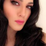 Sunny Leone Instagram - Transformer @tomasmoucka does the best hair and make up ever!!