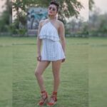 Sunny Leone Instagram – 😎 Wardrobe by @forever21_in
Accessories by @splashindia
Sunglasses by @iarrasunglasses
Footwear by @stevemaddenindia
Styled by @hitendrakapopara
Assisted by @parmeet_kaur_kalra @sonakshivip @komalkawar
HMU by @tomasmoucka @jeetihairstylist
Pic credits: @kapil_khilnani

#SunnyLeone #SplitsvillaXI #BaeWatch @mtvsplitsvilla Jim Corbett National Park – Ramnagar