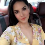 Sunny Leone Instagram - It’s a yellow kinda day!!!
