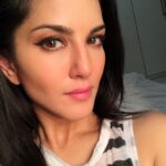 Sunny Leone Instagram – Do you miss me?? Hehe