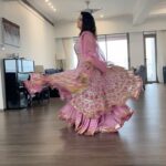 Sunny Leone Instagram - Sometimes I get a piece of clothing that just makes me so happy to wear!! Thanks @hitendrakapopara and @sameerkatariya92 for this!! Outfit @maayera_jaipur Earrings @shivamgolddiamonds