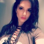 Sunny Leone Instagram - Nite nite! Sweet dreams!