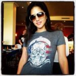Sunny Leone Instagram – My fav band @thedisparrowsofficial T-shirt is now available on my store 
Check it out. Link in bio 
#SunnyLeone #fashion