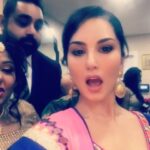 Sunny Leone Instagram - And the bride is ready to get hitched. @deepanama 👰 #SunnyLeone Canada