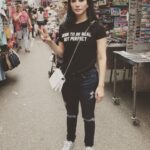 Sunny Leone Instagram - You can't tell by my expression but I did have fun walking through the markets!